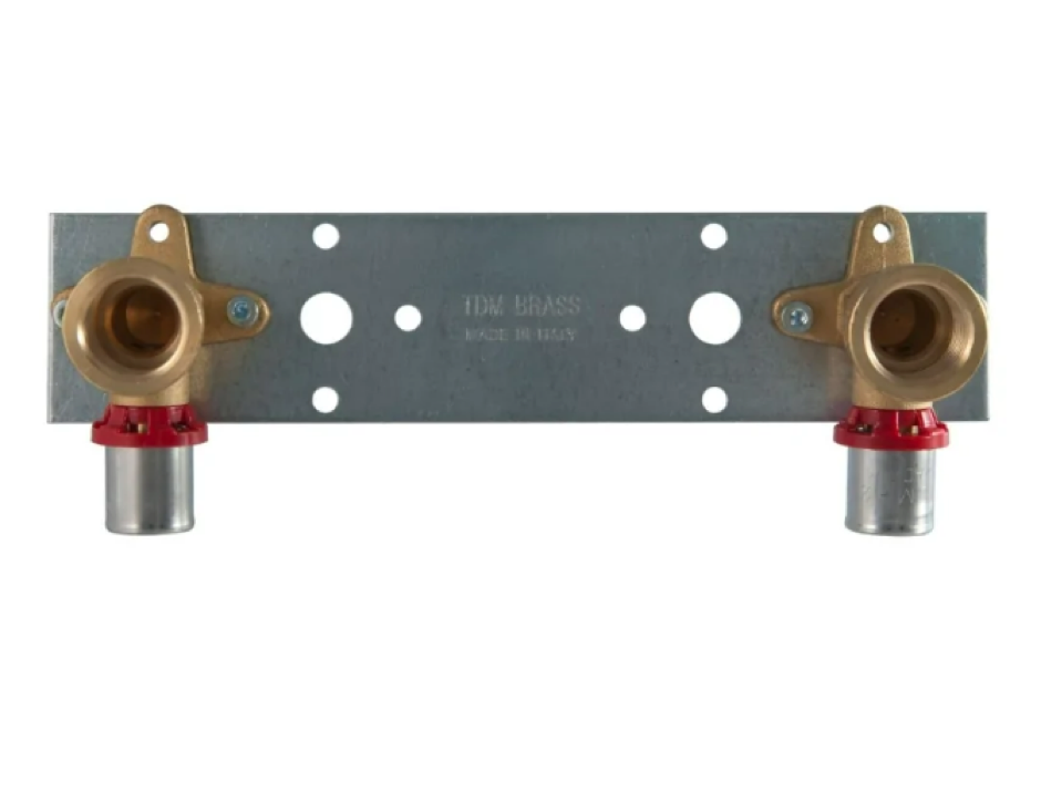 Attacco doppio a pressare con piastra a muro